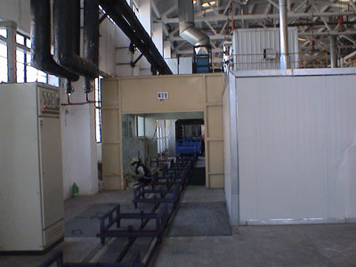 干式噴漆室的漆霧處理裝置的工作流程。